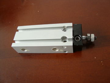 Double cylindre CDUK de Rod d'installation libre avec le type tournant de Rod d'aimant non -